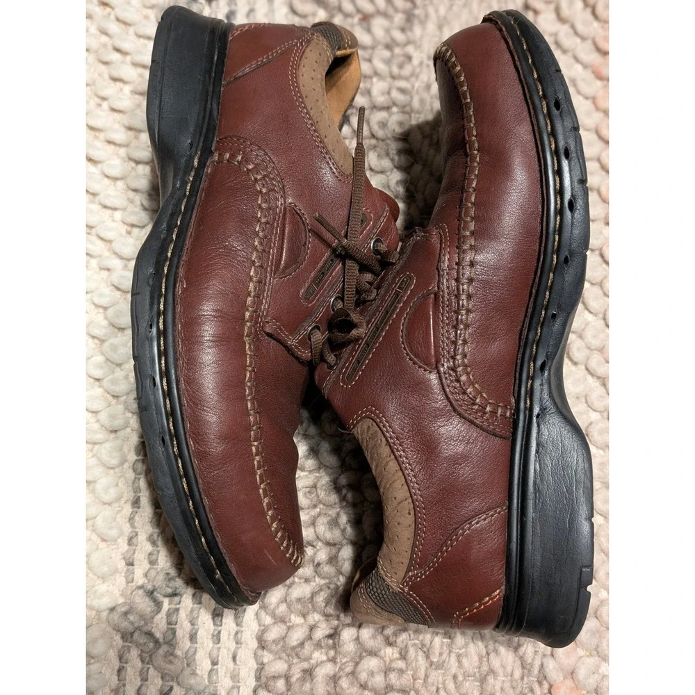Clarks unstructured un